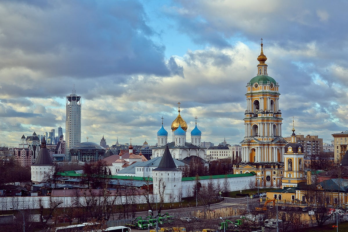 Новоспасский монастырь в Москве зимой