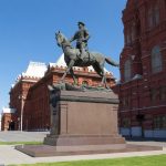 Памятник маршалу Жукову в Москве